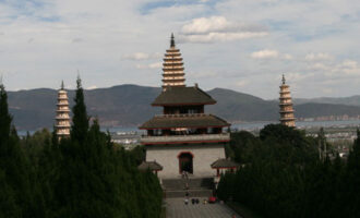 Kunming-Yunnan Shangrila-Kham-Nyingtri-Lhasa Overland Tour